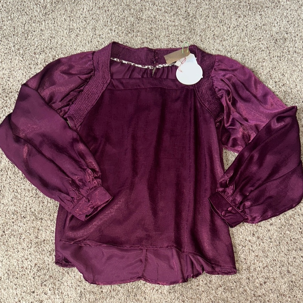 Umgee Elegant Purple Women's Top new with tags